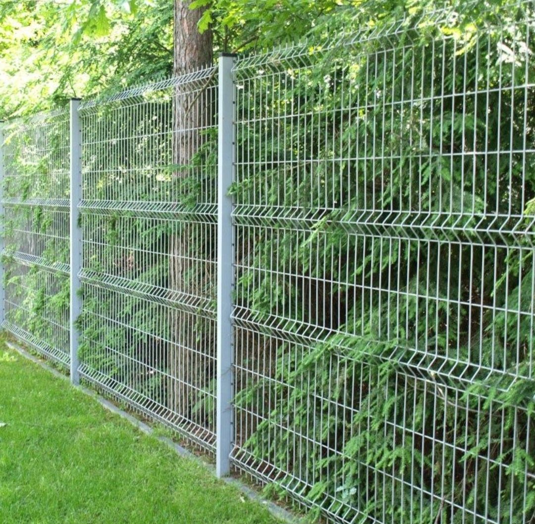 Imprejmuim terenuri cu garduri din plasa