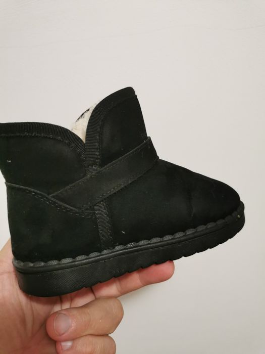 Ghete  tip   Ugg nr 29