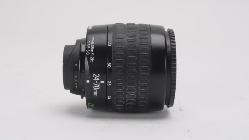 AparatObiectiv Nikon Nikon 0.35m 1.2ft 1:3.5-5.6 24-70mm IX-NikkorLens