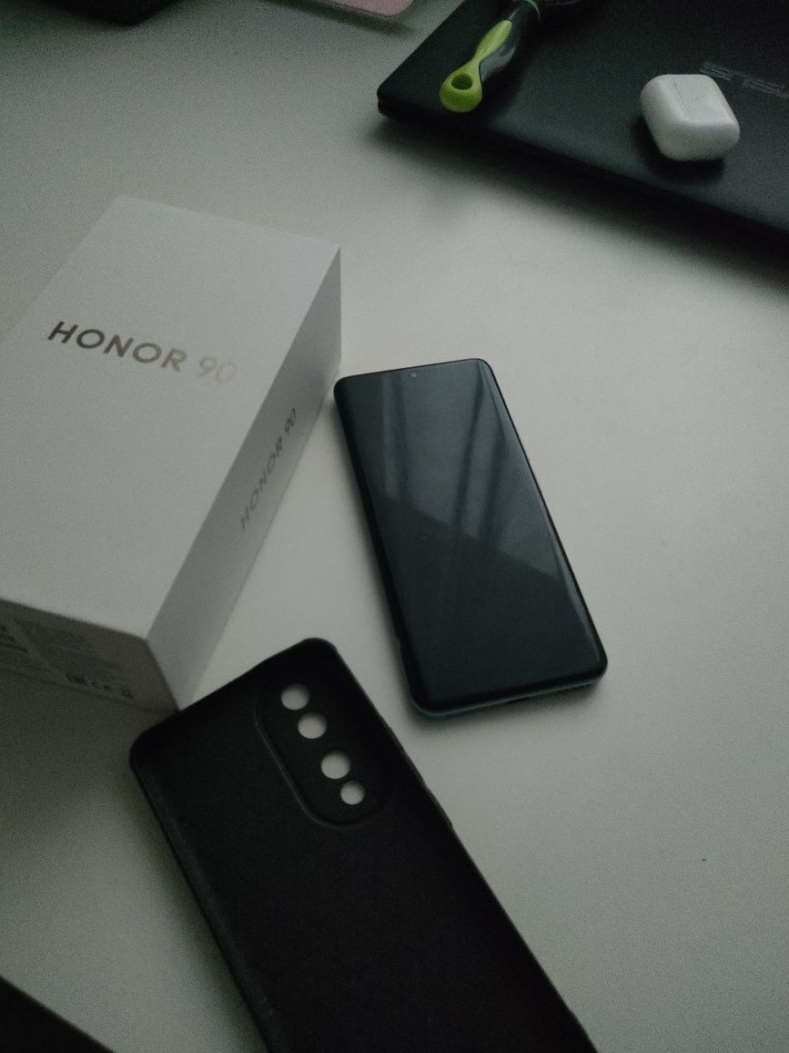 HONOR90 с горантий