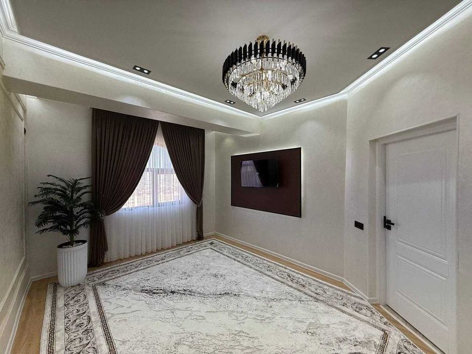 Продаётся 2х комнатная квартира с евроремонтом и лифтом в городе