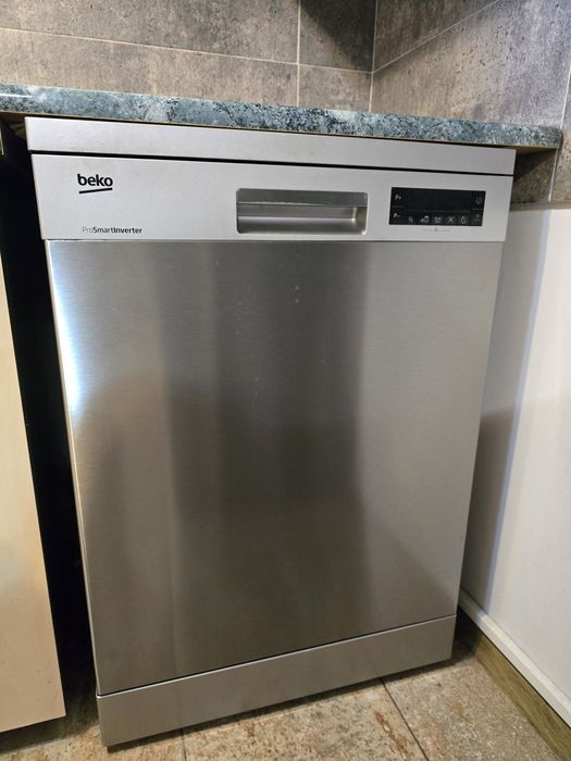 Masina de spalat vase Beko