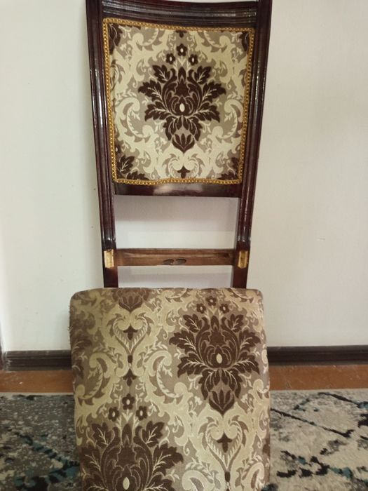 10 kishilik stol stul sotiladi stullarini tamirlash kerak