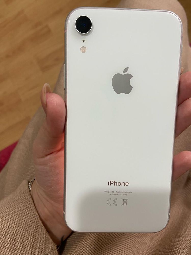 Продам iphone XR