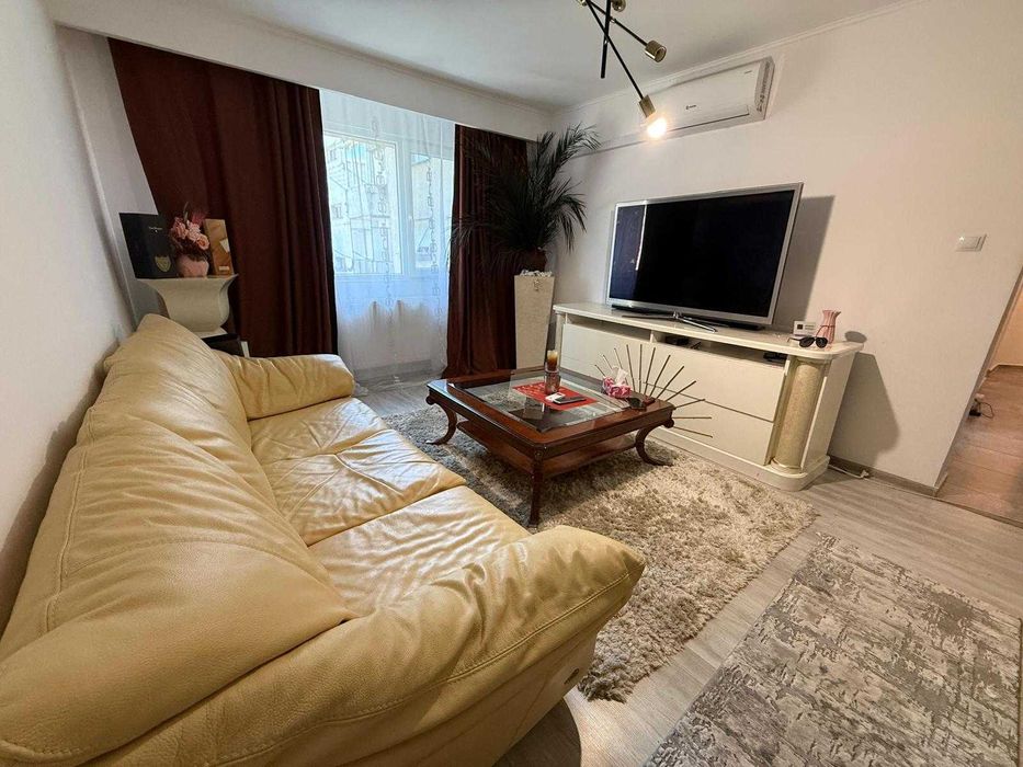 Mobilier sufragerie plus televizor cadou