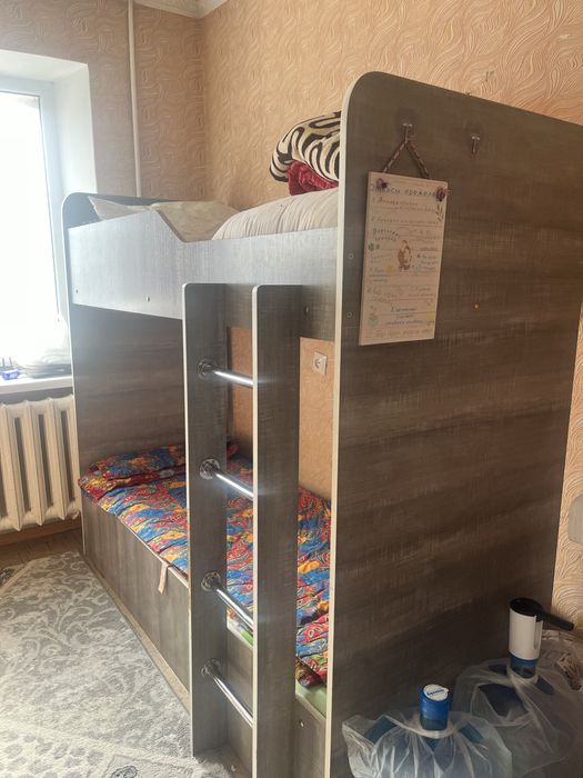 Кровать двухъярусная