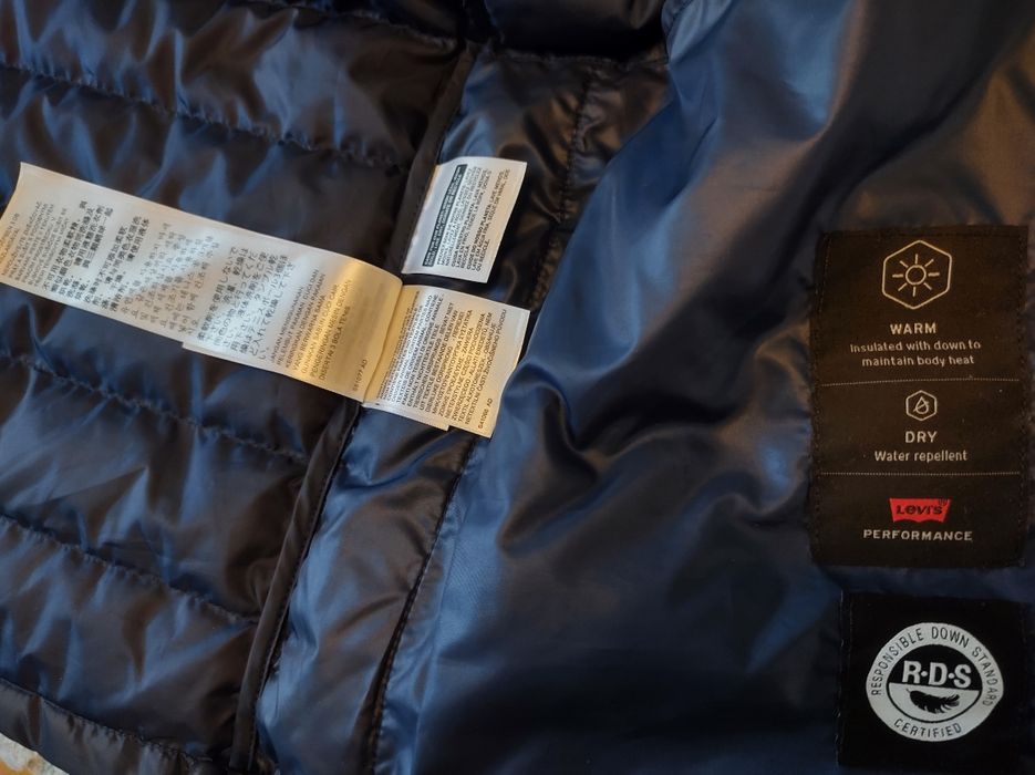 Мъжко,спортно яке- levis