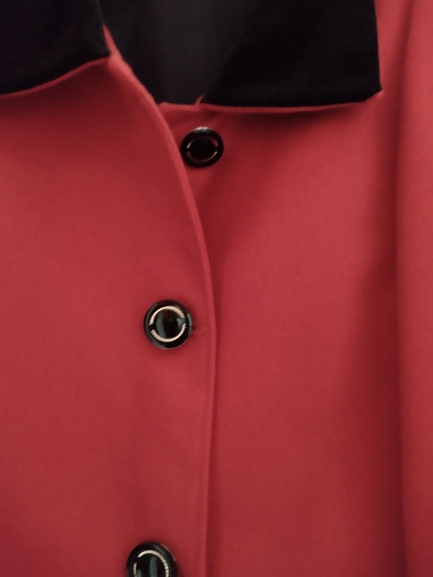 Дамско палто,червен цвят