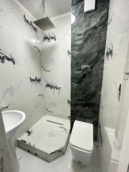 Кафельшик мастер своего дело