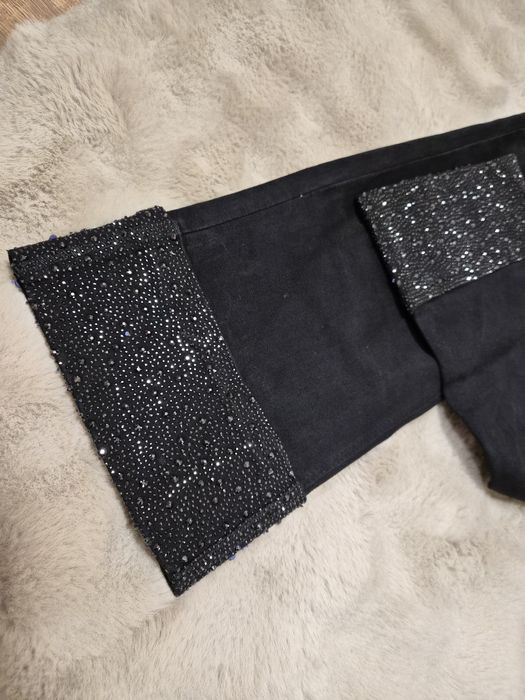 Дамски комплекти и дънки