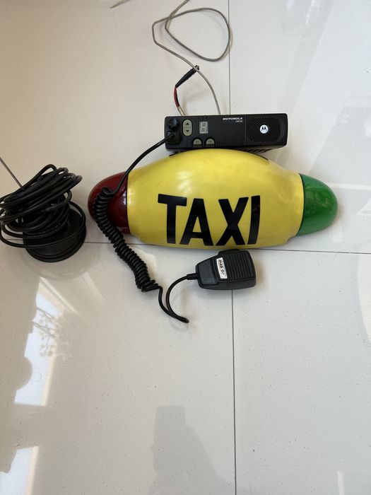 Statie , cupola si antena taxi