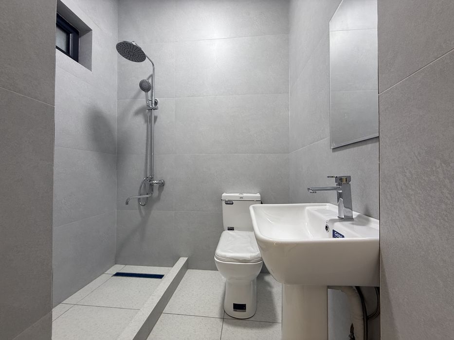 6 хонали НЕОКЛАССИКА ховли сотилади! Сергили тумани, 11 метро бекати