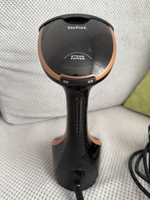 Уред за гладене с пара Tefal
