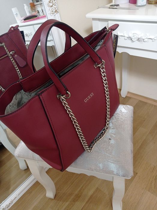 Poșetă geanta Guess Originala .