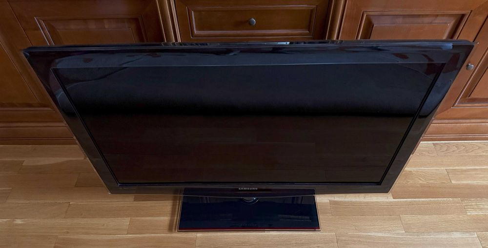 Televizor Samsung 101 cm