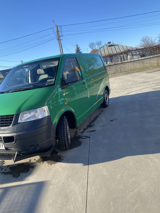 Vând Volkswagen T5