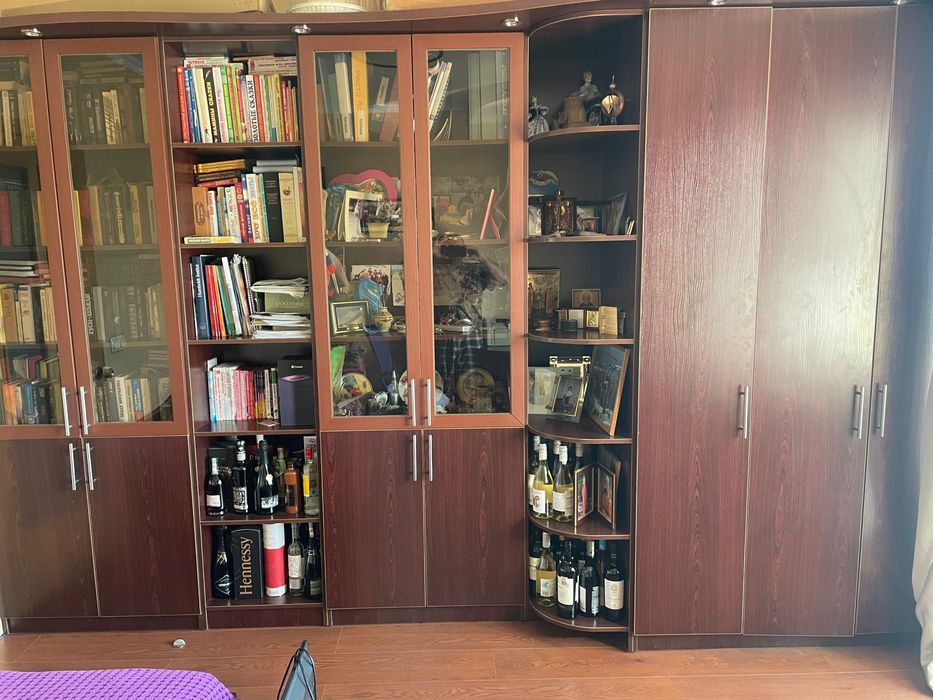 Продам стенку б/у в отличном состоянии.