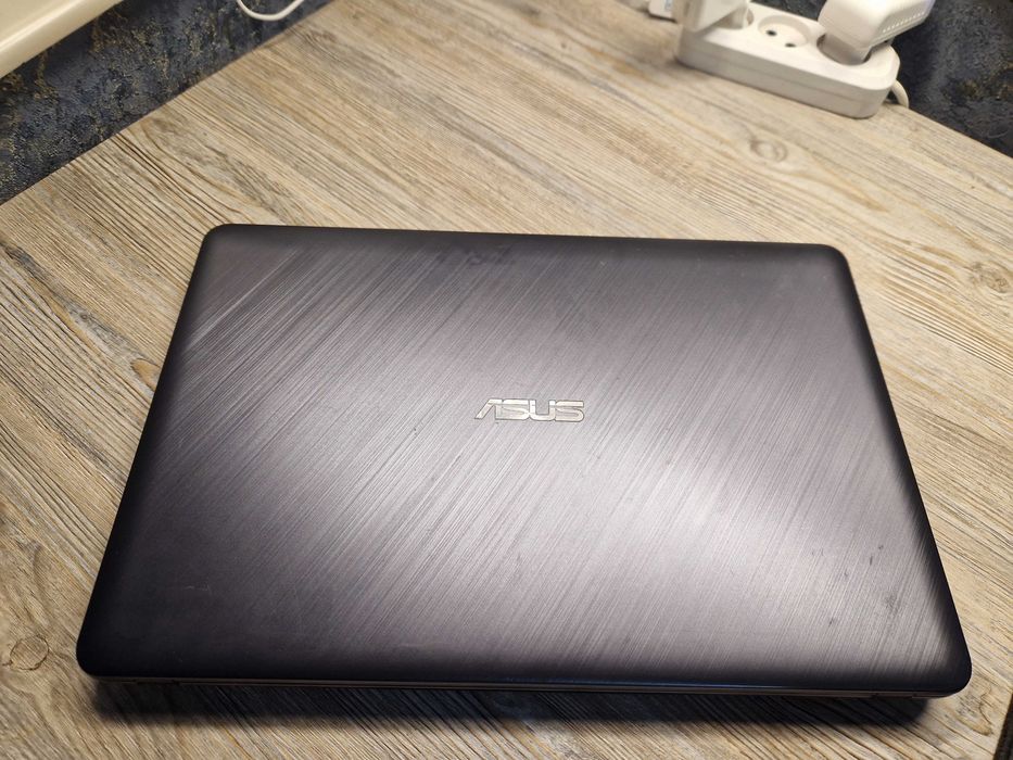 Ноутбук Asus\Corei3\модель X543u\видео GT MX110