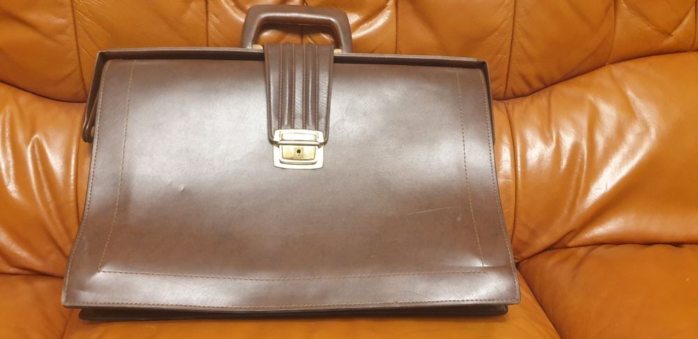 Servieta din piele vintage / retro