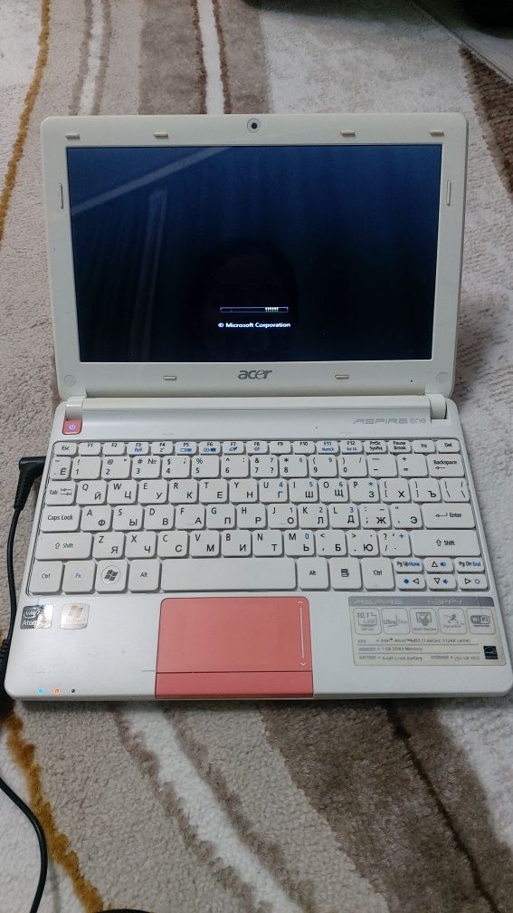 Продам нетбук Acer Aspire one