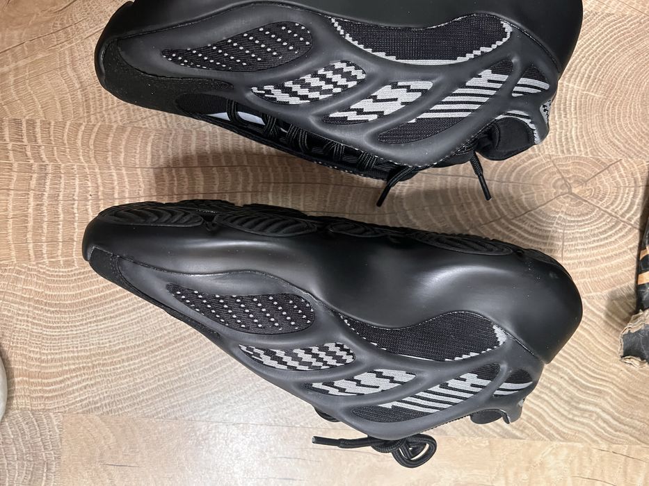 Adidas Yezzy 700 mar 38