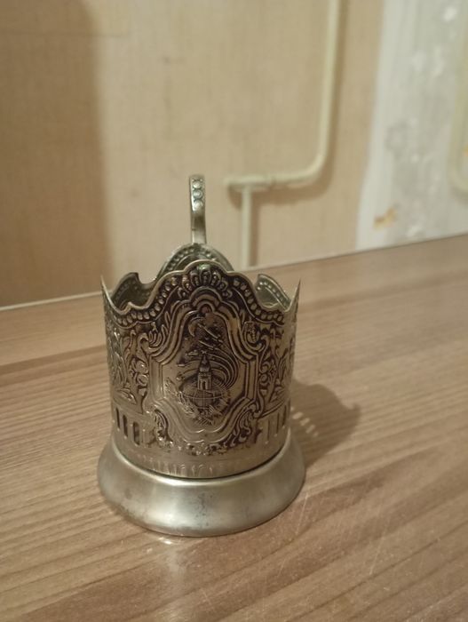 Продам подстаканик