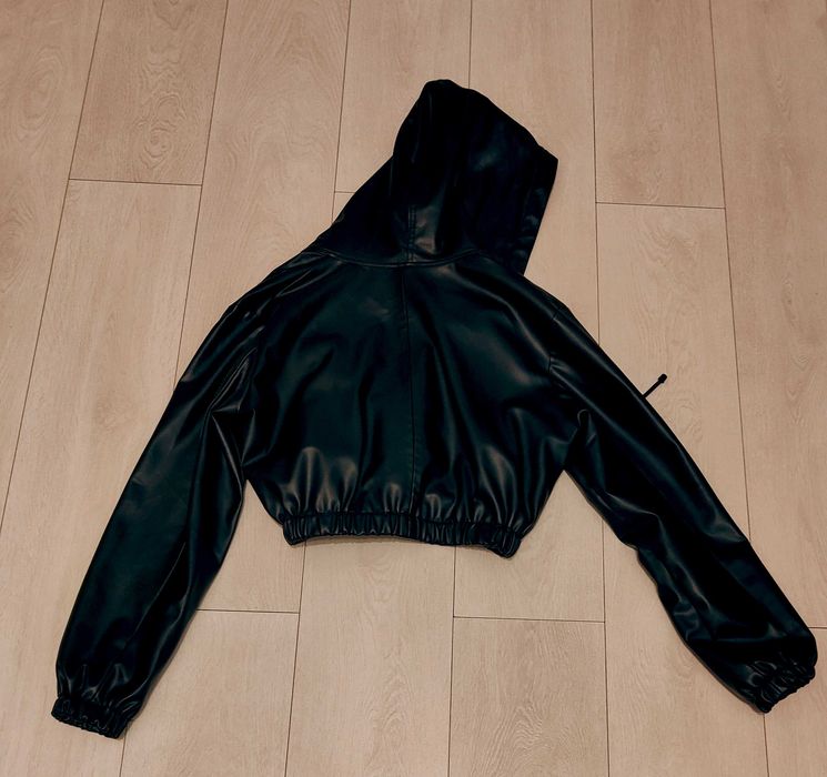 Geacă Oysho S, potrivit și XS - crop top, imitație piele, pentru femei