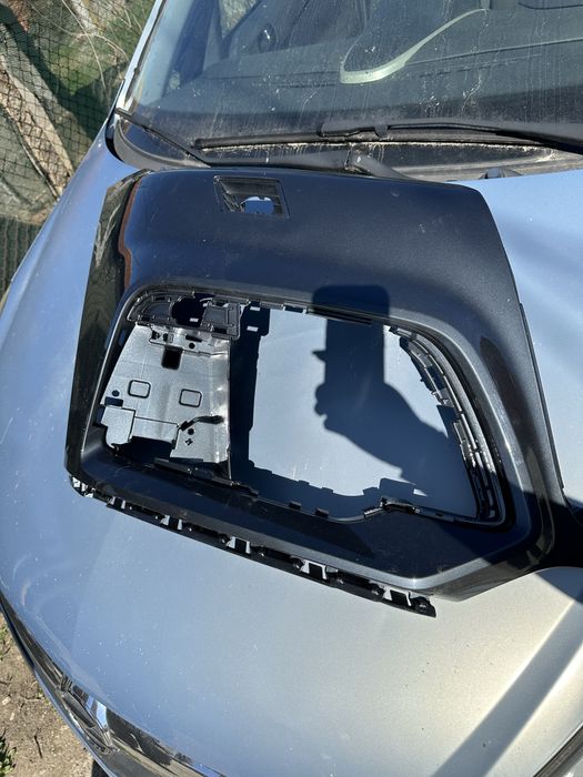 Решетка плавник Audi Q5