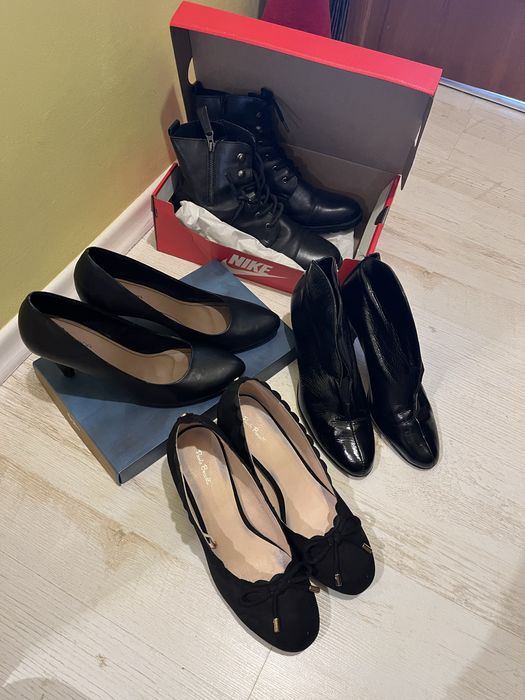 Обувки и боти по 20 лв.