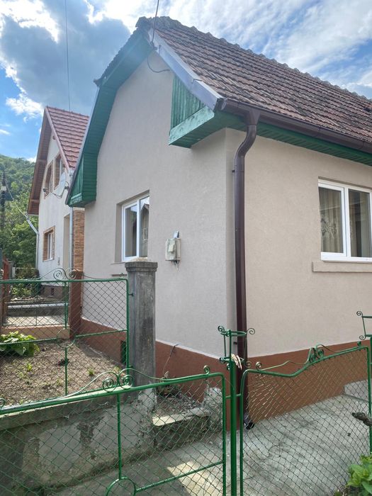 vand casa la tara