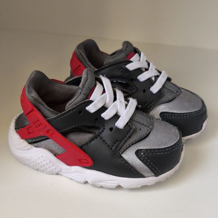 Детски маратонки Nike Huarache размер 21