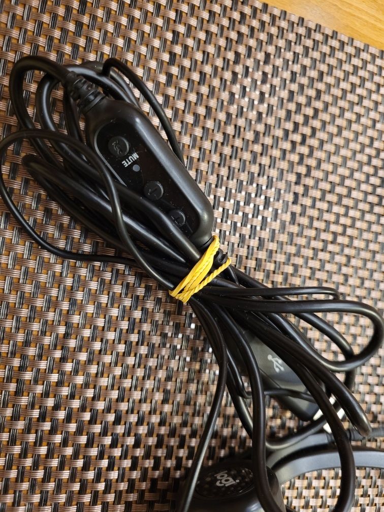 Слушалки с микрофон за компютър Jabra, Logitech