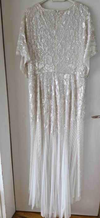 Официална рокля с пайети и перли голям размер