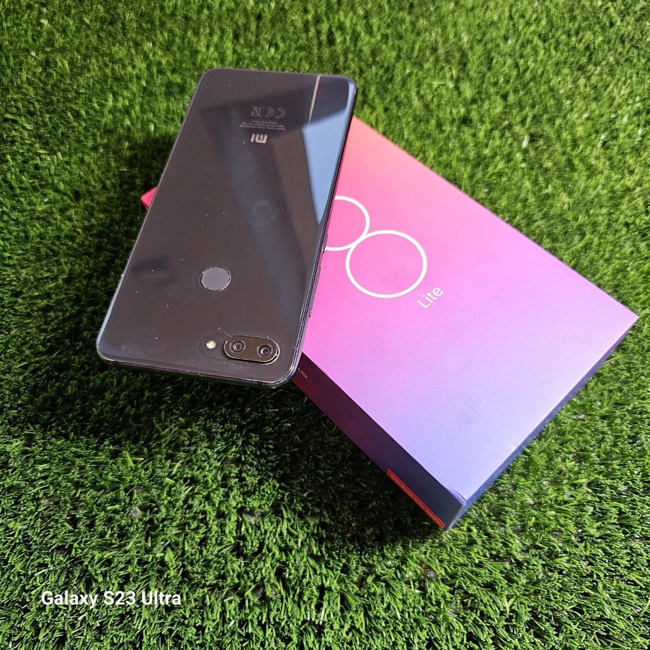 Xiaomi 8LITE sotiladi Flagman