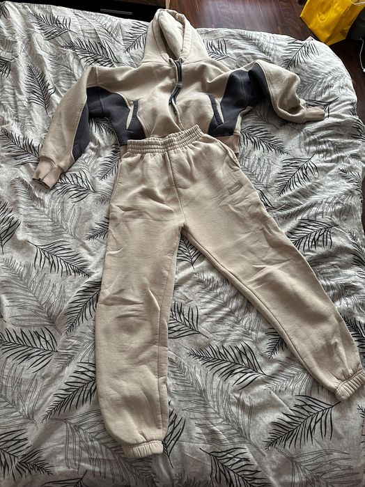 КАРМА комплект - бежов