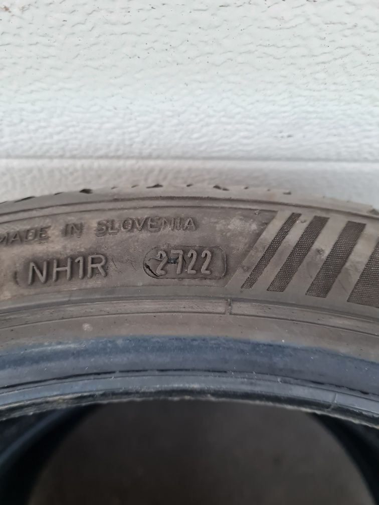 Всесезонни гуми 2 броя DUNLOP SportAllseason 225 40 R18 дот 2722