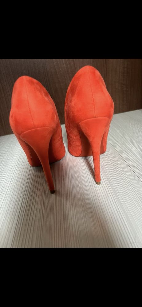 Обувки Dior, Nando Muzi и Zara