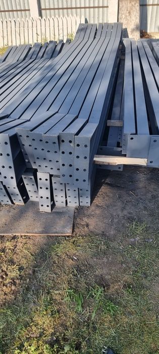 Vând structură metalică 10×20×4h