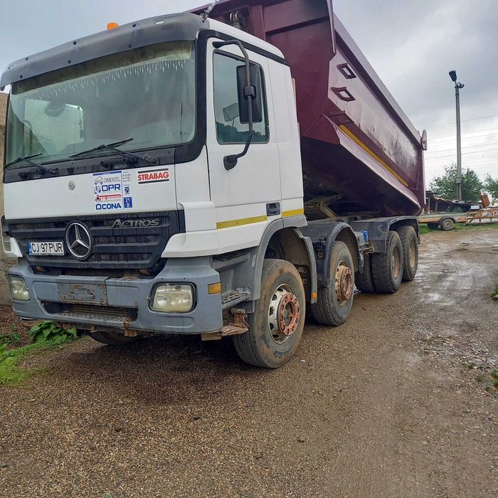 Vând 3 autobasculante 8x4 mercedes actros