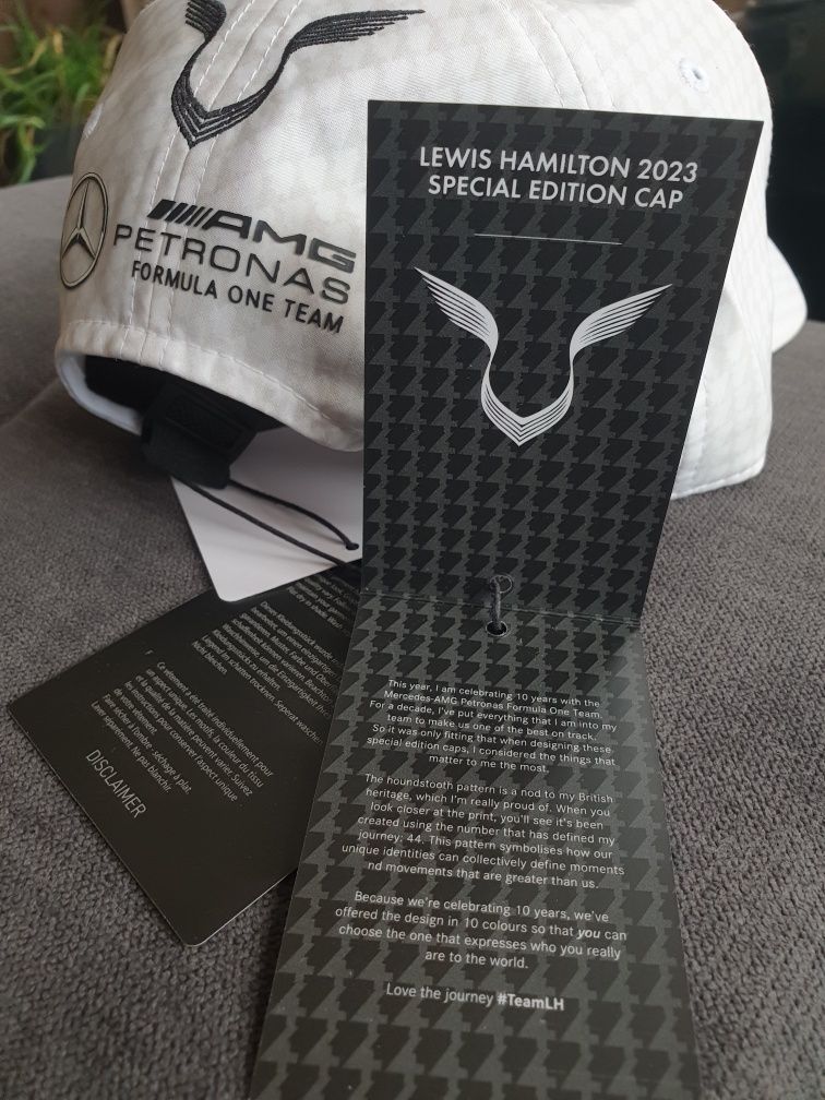 Шапка АMG F1 Team