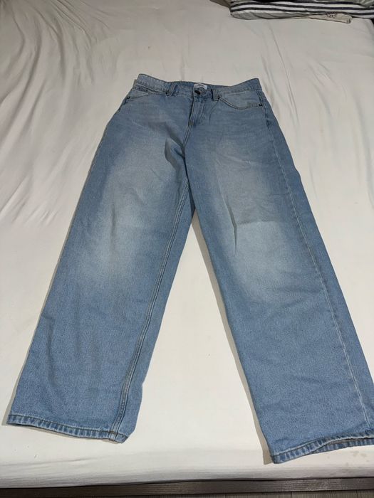 Vand 3 perechi de pantaloni (separati sau impreuna 130 lei pereche)