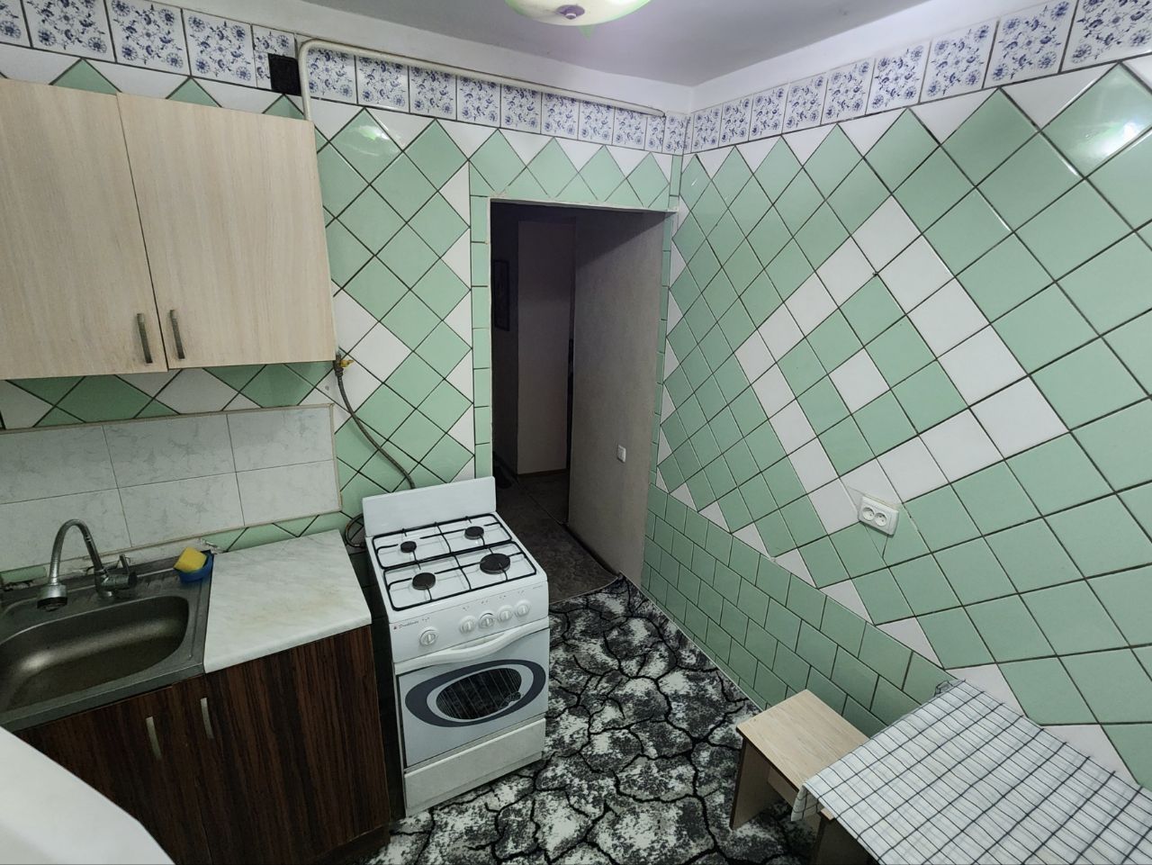 Бабур-парк океан однокомнатная четвёртый этаж четырёхэтажного