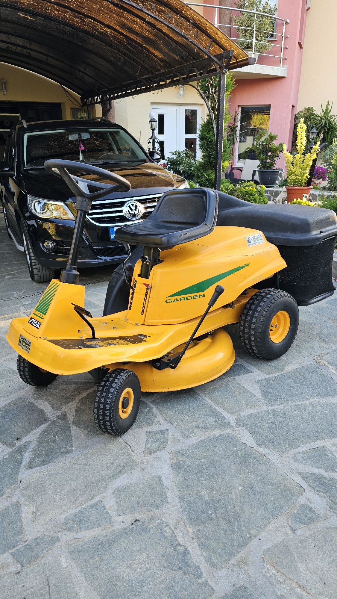 Tractoras gazon Stiga 12.5 CP Briggs & Stratton