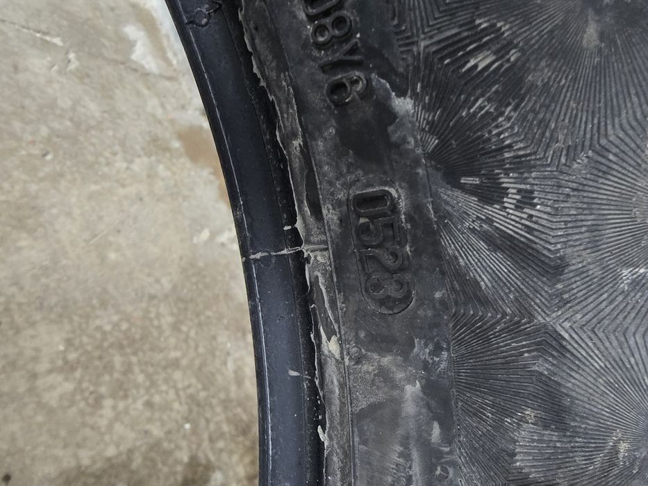 255 45 R20 continental