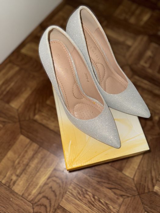 Продаю туфли в хорошем качестве