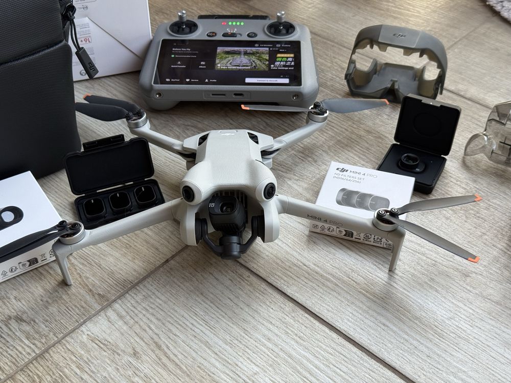 DJI Mini 4 Pro Fly More Combo с гаранция 21 мес. и Care Refresh