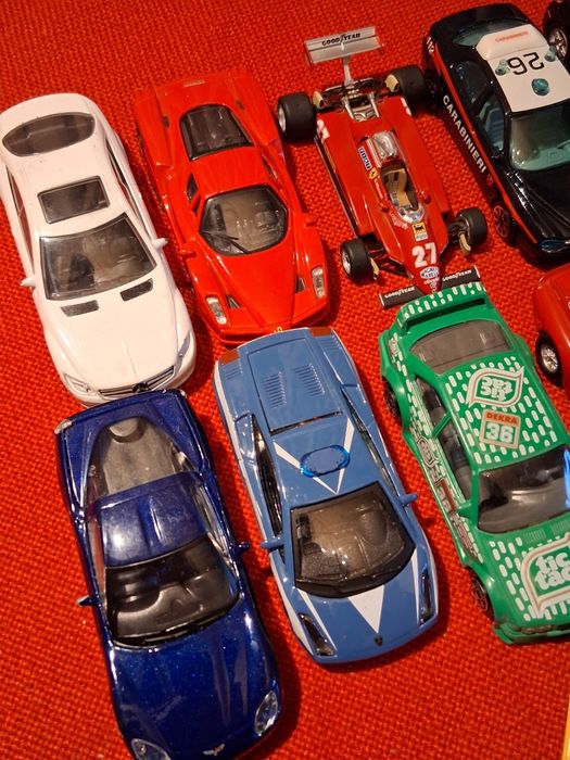 Mașinuțe din fier scara 1:43