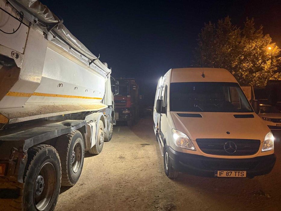 Vand Mercedes Sprinter atelier mobil service mobil pret cu TVA