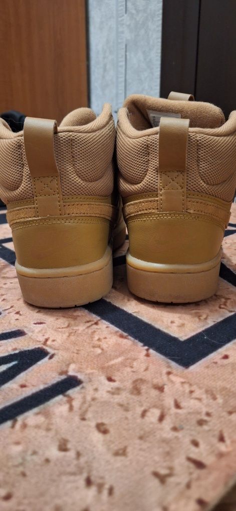 Nike Court HI 38.5 номер (24см) кафеви