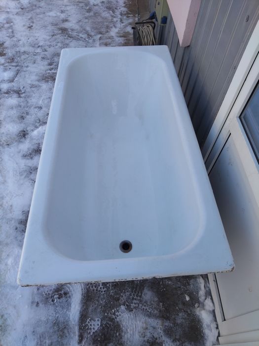 Vînd cadă din fontă